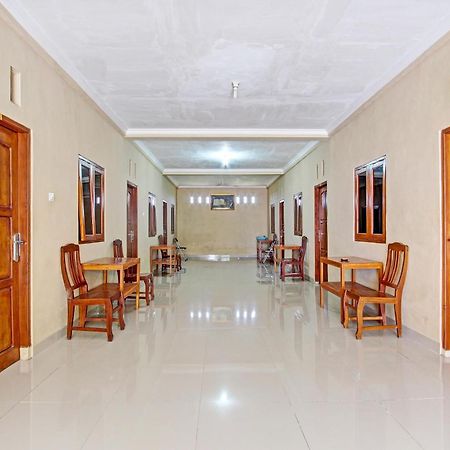 Oyo 91353 Hotel Surya Andesa Klaten エクステリア 写真