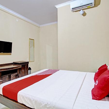 Oyo 91353 Hotel Surya Andesa Klaten エクステリア 写真