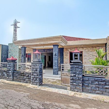 Oyo 91353 Hotel Surya Andesa Klaten エクステリア 写真