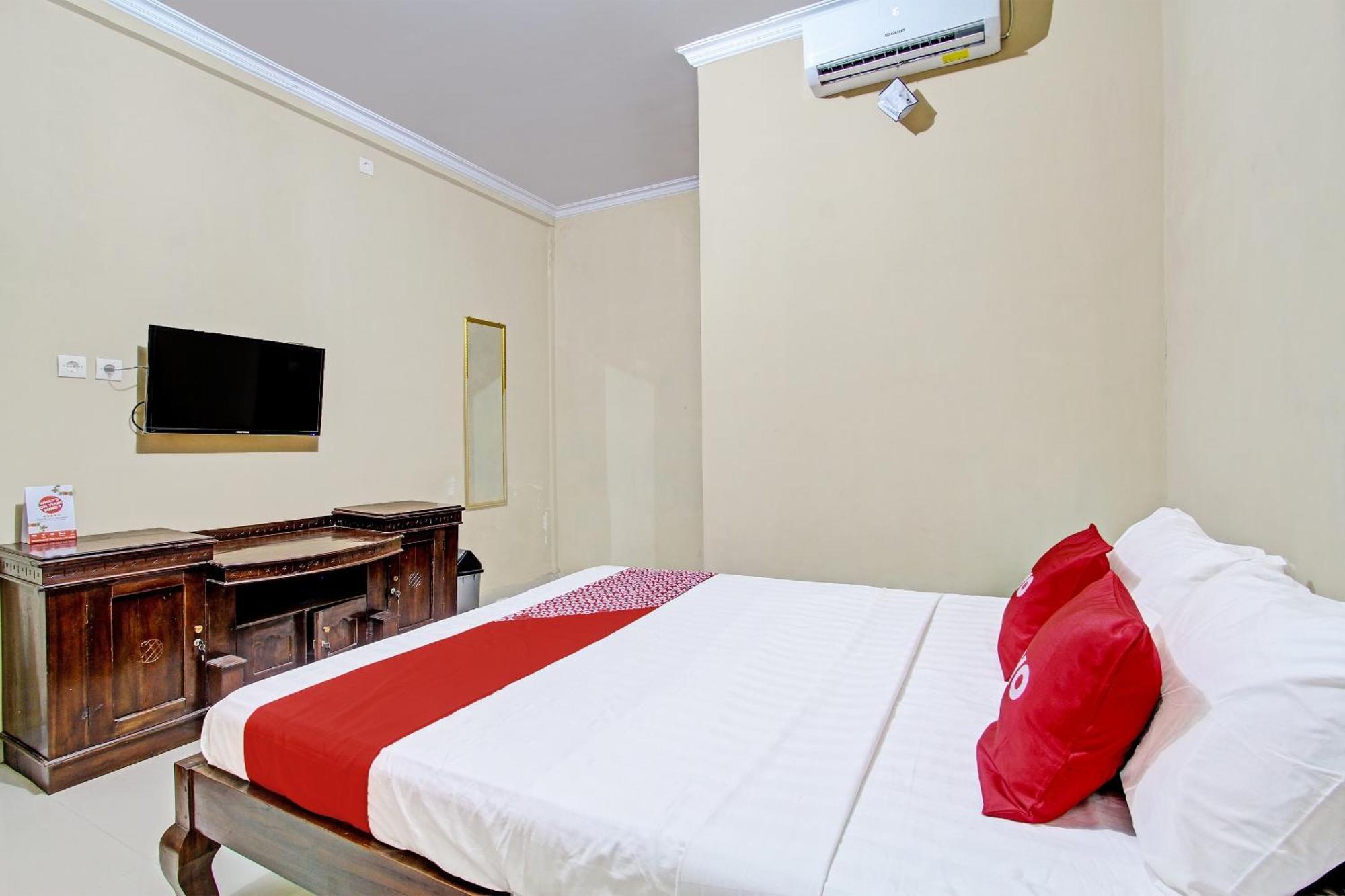 Oyo 91353 Hotel Surya Andesa Klaten エクステリア 写真