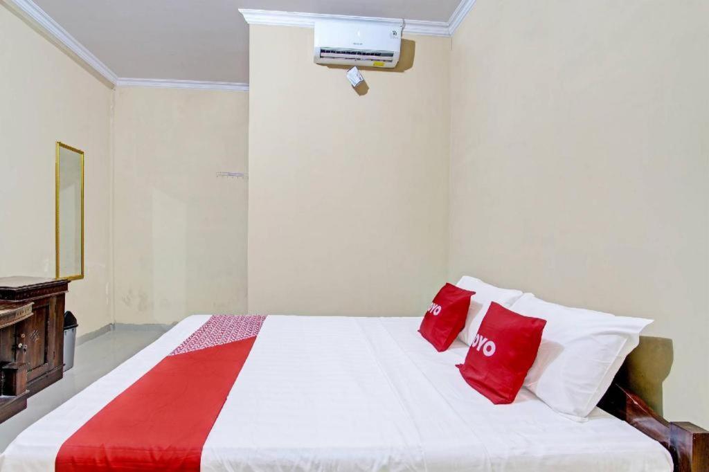 Oyo 91353 Hotel Surya Andesa Klaten エクステリア 写真