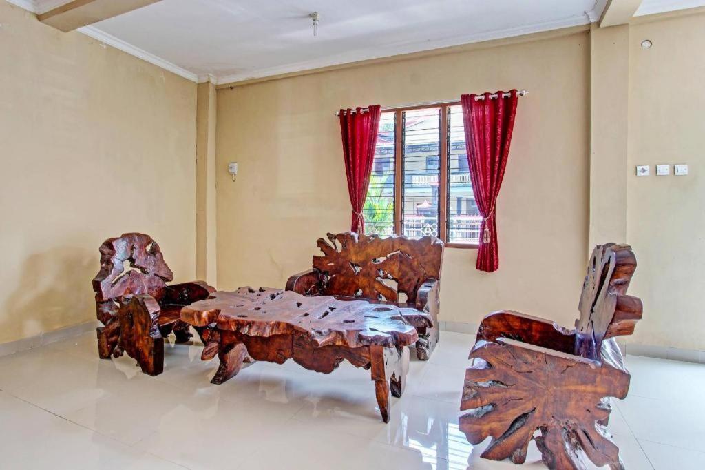 Oyo 91353 Hotel Surya Andesa Klaten エクステリア 写真