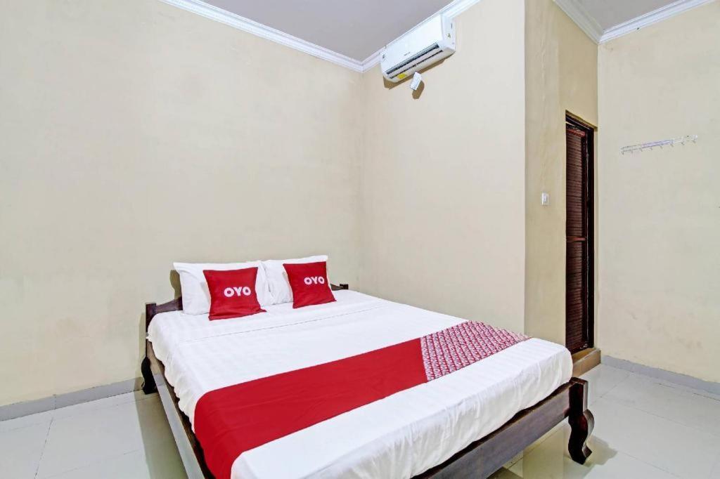 Oyo 91353 Hotel Surya Andesa Klaten エクステリア 写真