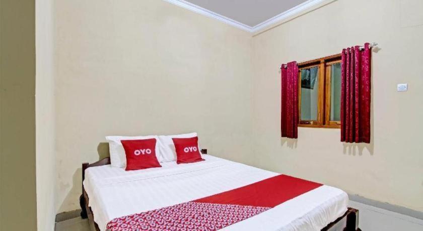 Oyo 91353 Hotel Surya Andesa Klaten エクステリア 写真