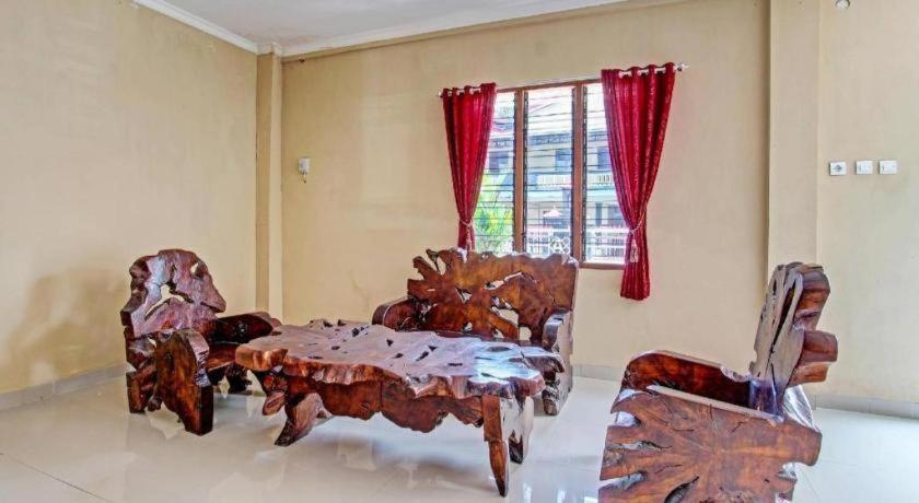 Oyo 91353 Hotel Surya Andesa Klaten エクステリア 写真
