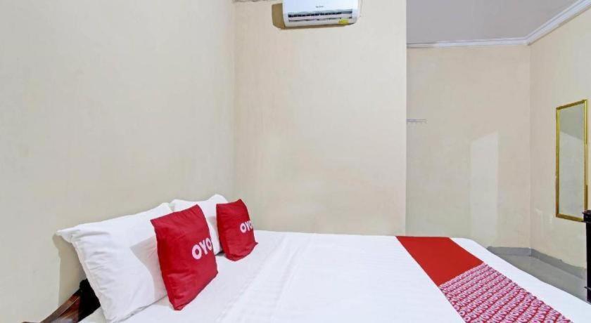 Oyo 91353 Hotel Surya Andesa Klaten エクステリア 写真