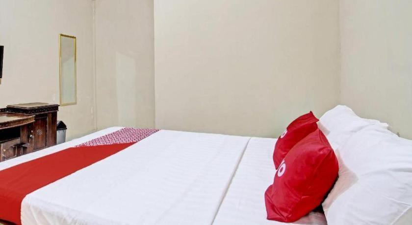 Oyo 91353 Hotel Surya Andesa Klaten エクステリア 写真